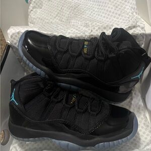 Jordan 11 Retro Gamma • 2025 drop • Size 5Y
